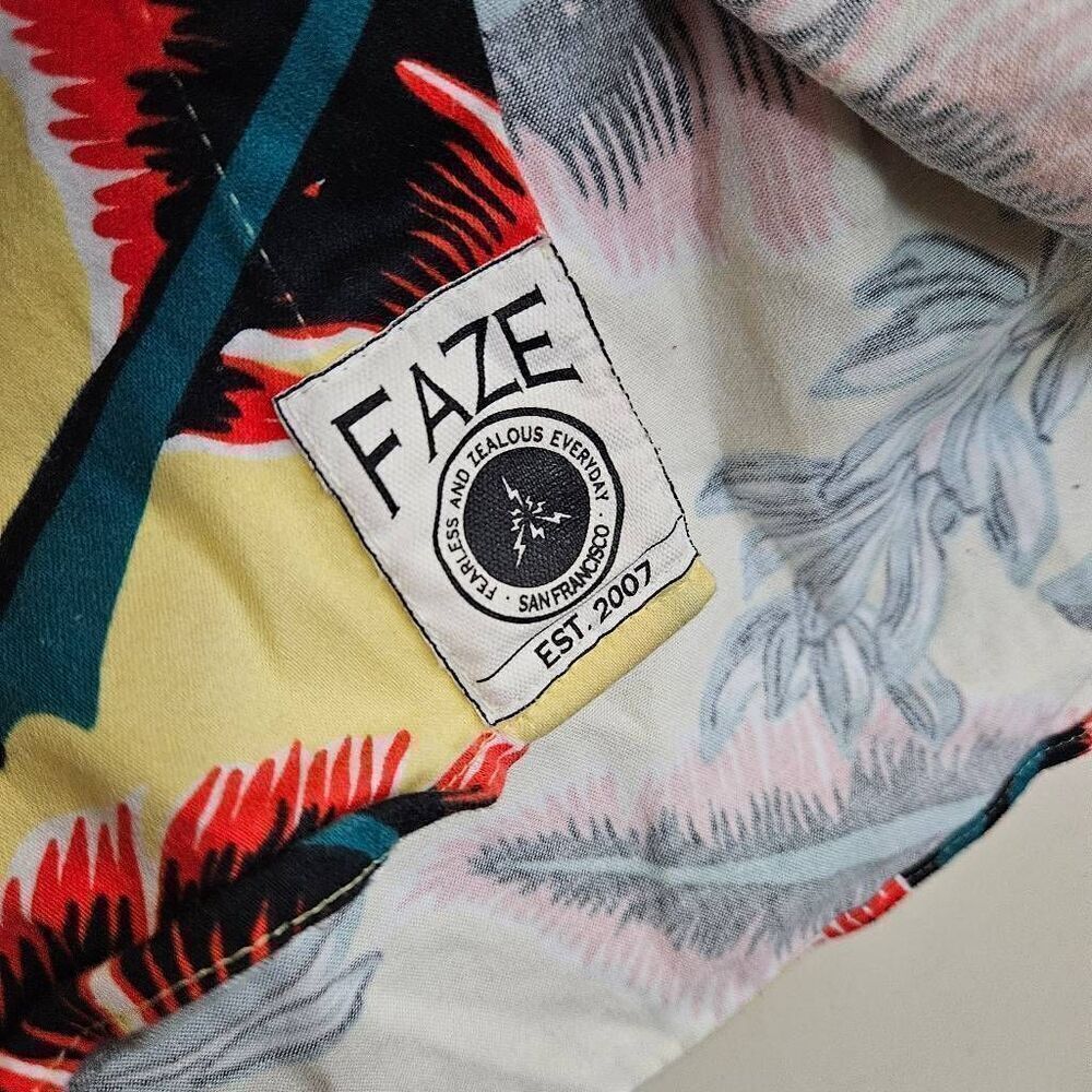 Faze Button-Up Shirt - Picture 3 of 6